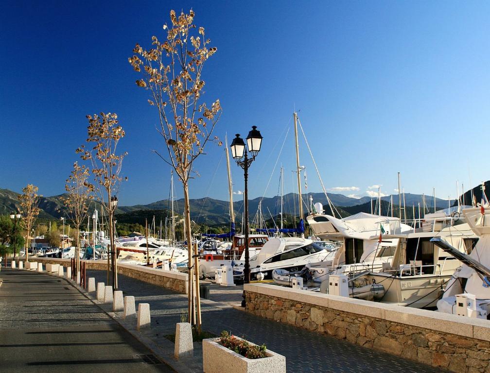 Residence Suarella Saint-Florent  Buitenkant foto